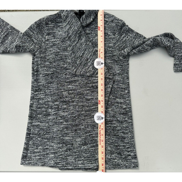 Club Monaco Small Textured Wrap Coat in Black and White - Picture 12 of 13